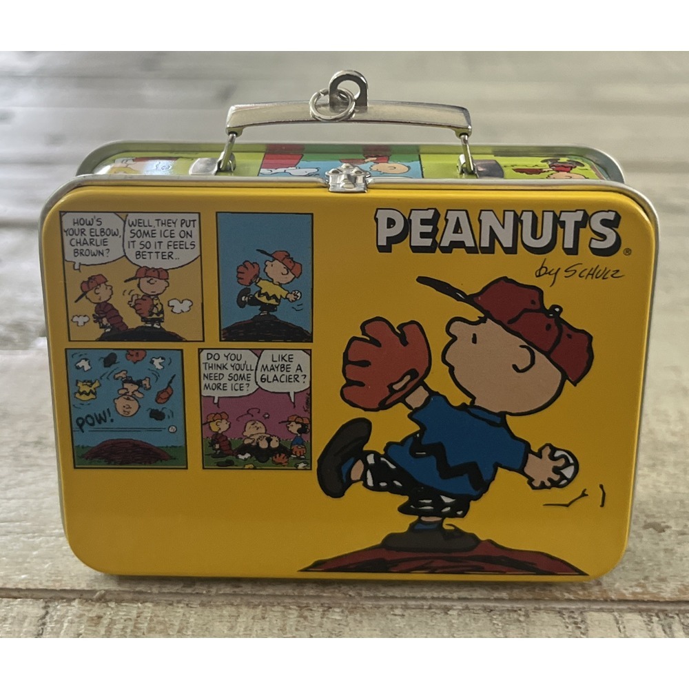 Hallmark Cards 2000 Peanuts Gang Mini Lunch Box Tin Christmas Ornament